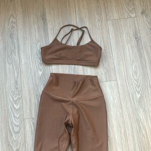 alo brown air lift high waist legging and bra medium